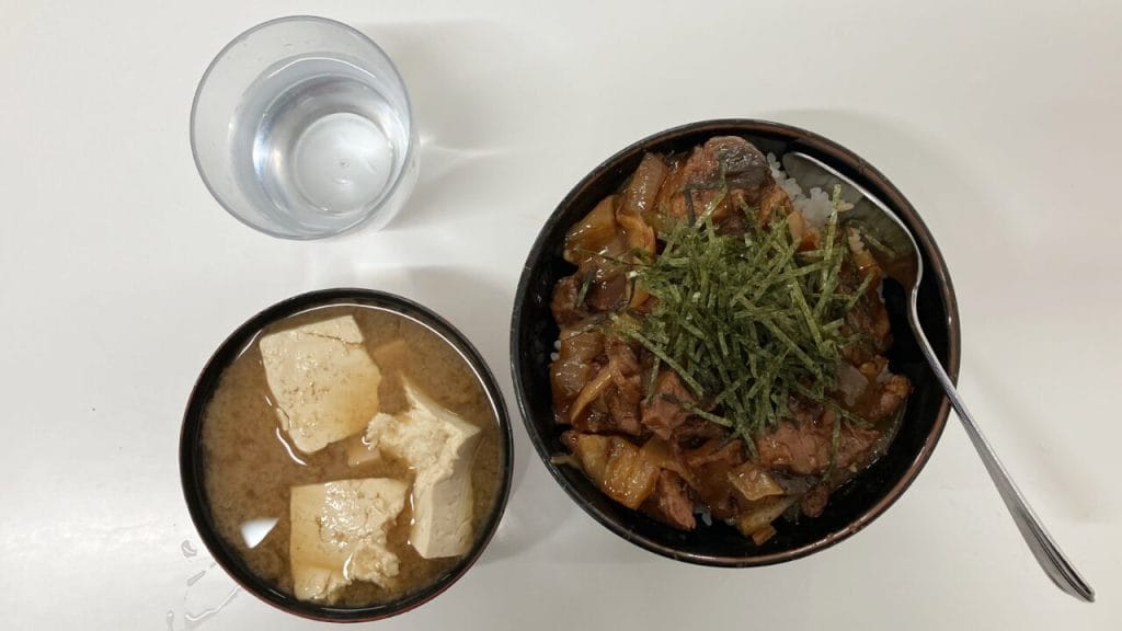 北海道、洞爺湖温泉でのまかないの画像1日目